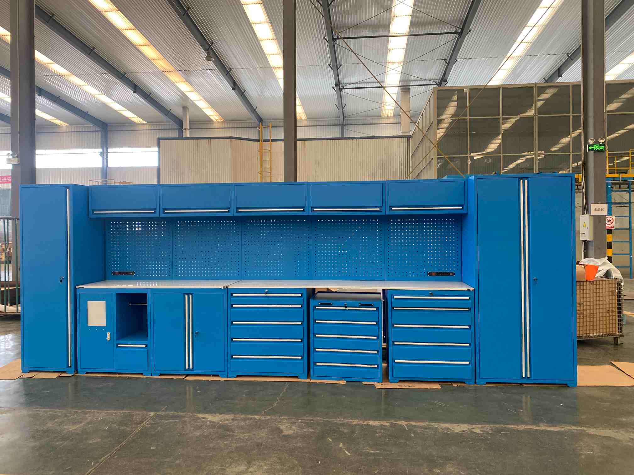 Stærk garageopbevaringsskab